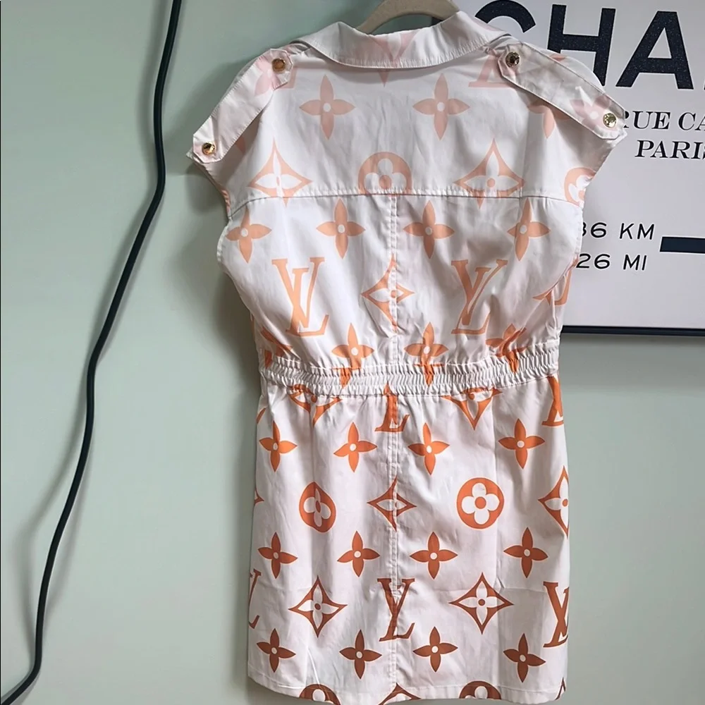 Women’s 100%Authentic Louis Vuitton Button down Dress🧡🤍 - Picture 3 of 3